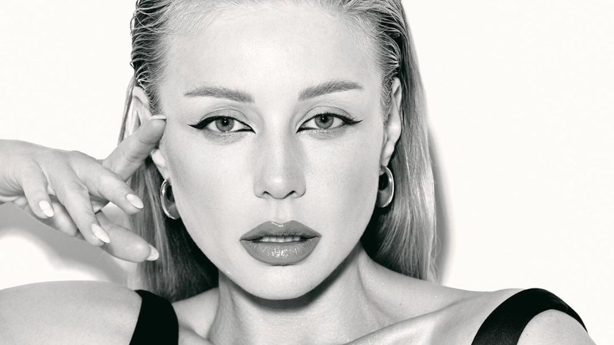 "Наконец-то новая песня": Тина Кароль выпустила новую чувственную композицию о любви "Не святые" - Showbiz "Наконец-то новая песня": Тина Кароль выпустила новую чувственную композицию о любви "Не святые" - Showbiz