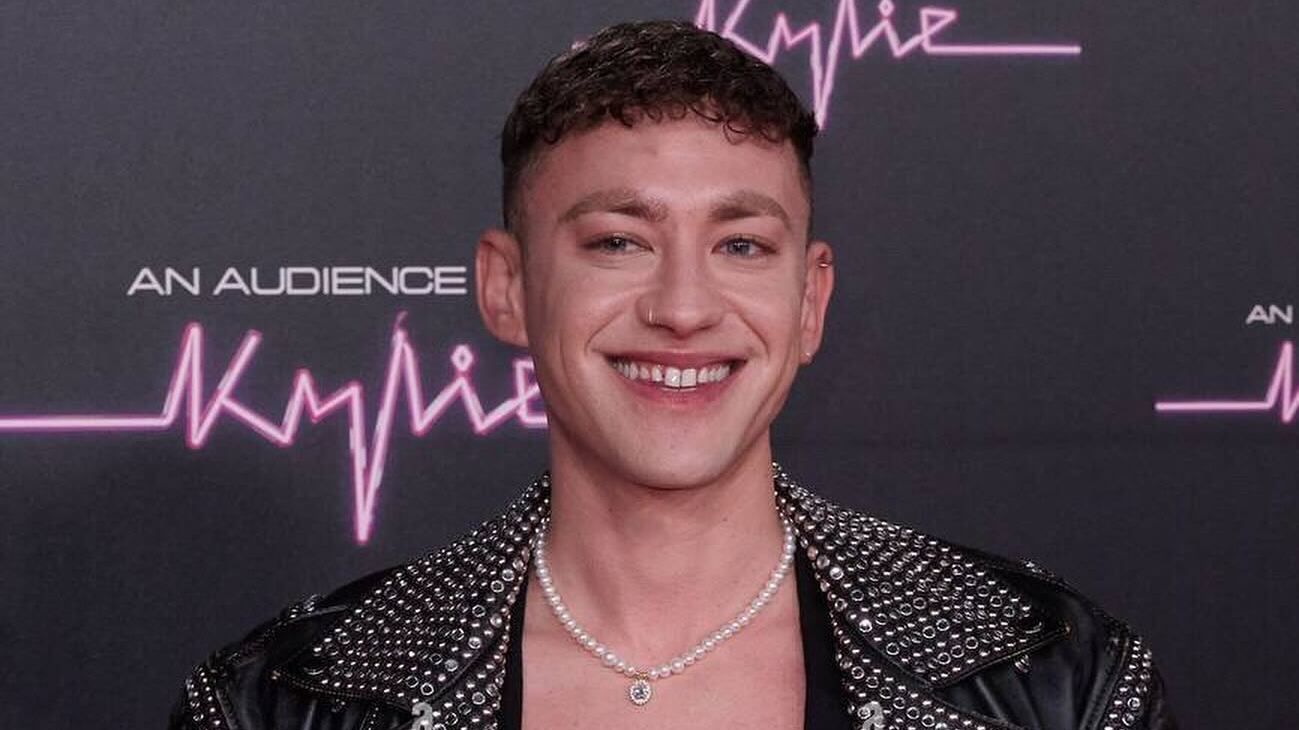 Олли Александр Олли Александр