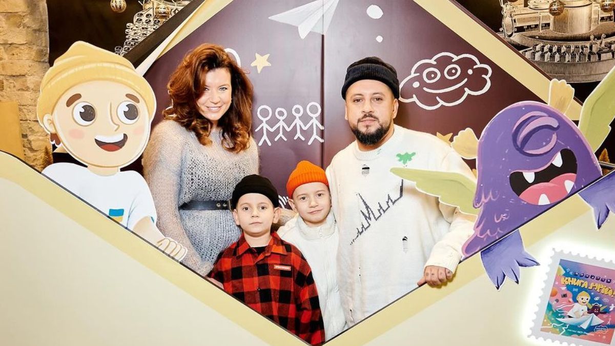 Дмитро Монатік з дружиною та синами Дмитро Монатік з дружиною та синами