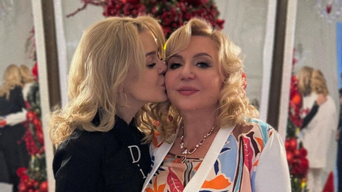 Алина Гросу с мамой Алина Гросу с мамой