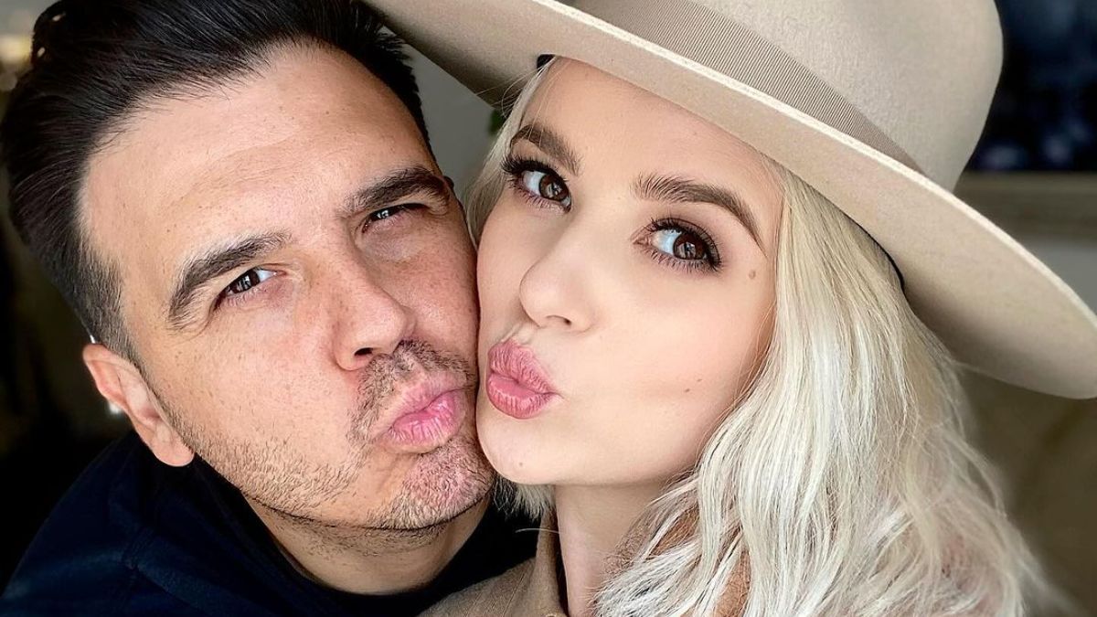 Міка Ньютон з чоловіком Міка Ньютон з чоловіком