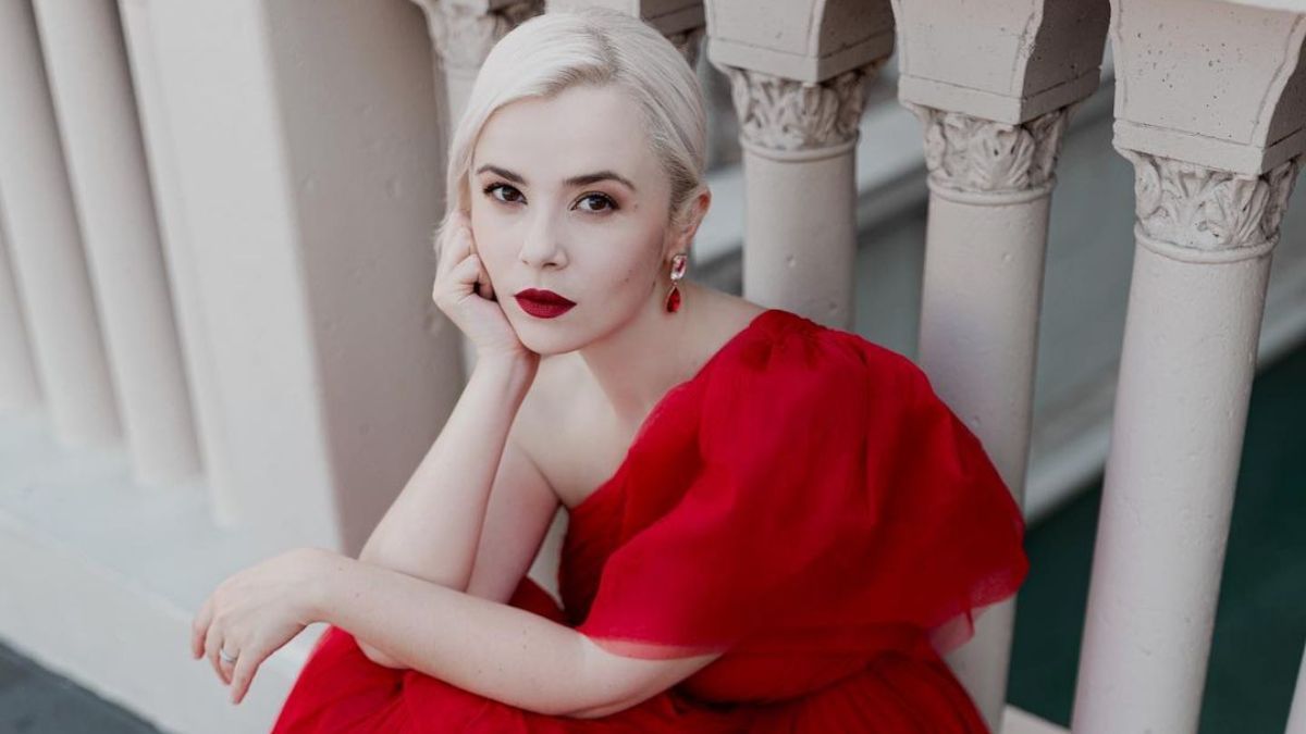 Микка Ньютон Микка Ньютон