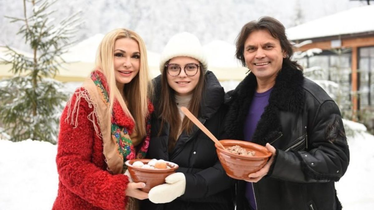 Ольга Сумская с мужем и дочерью