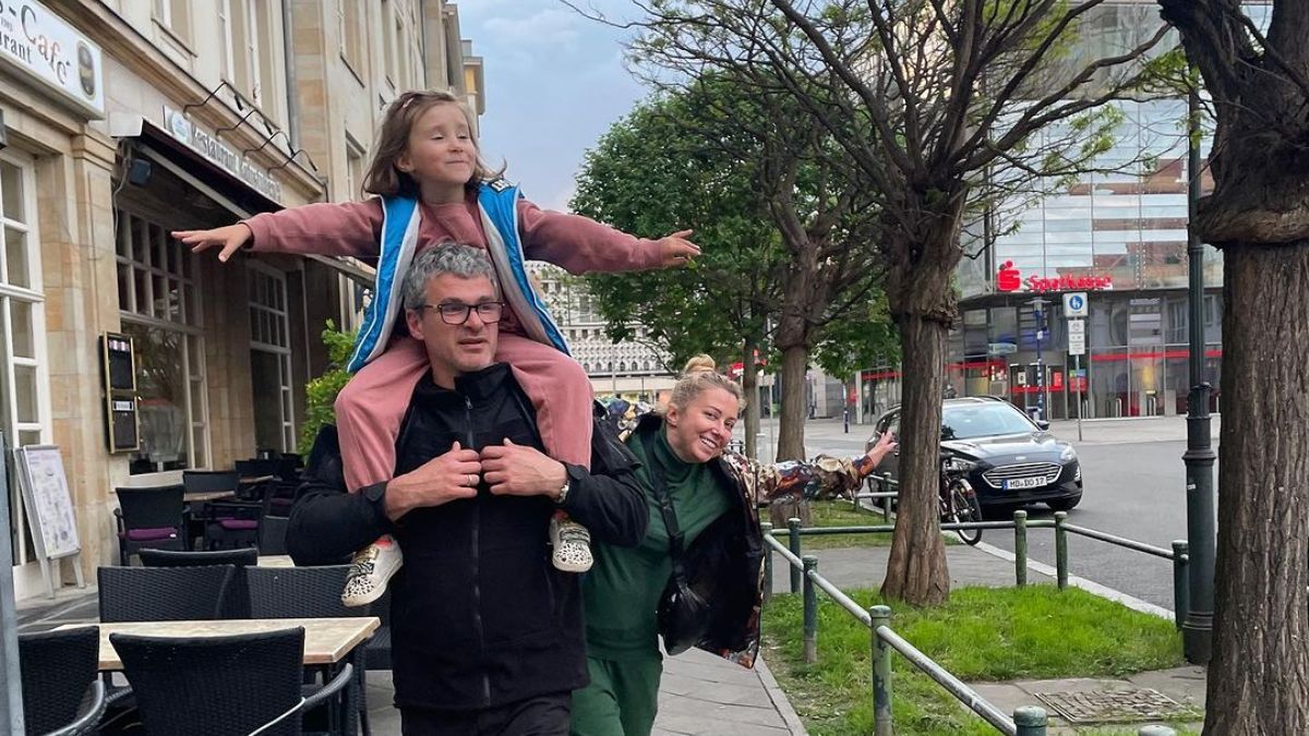 Арсен Мірзоян з донькою та Тонею Матвієнко Арсен Мірзоян з донькою та Тонею Матвієнко