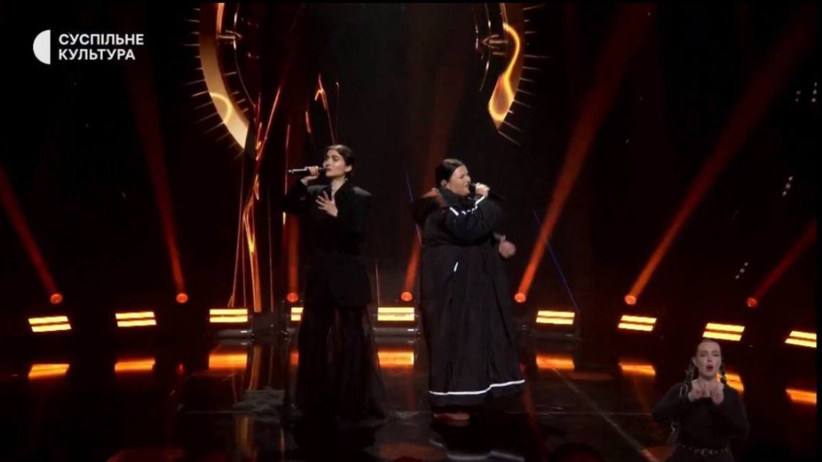 Выступление Alyona Alyona и Jerry Heil на Нацотборе-2024 Выступление Alyona Alyona и Jerry Heil на Нацотборе-2024