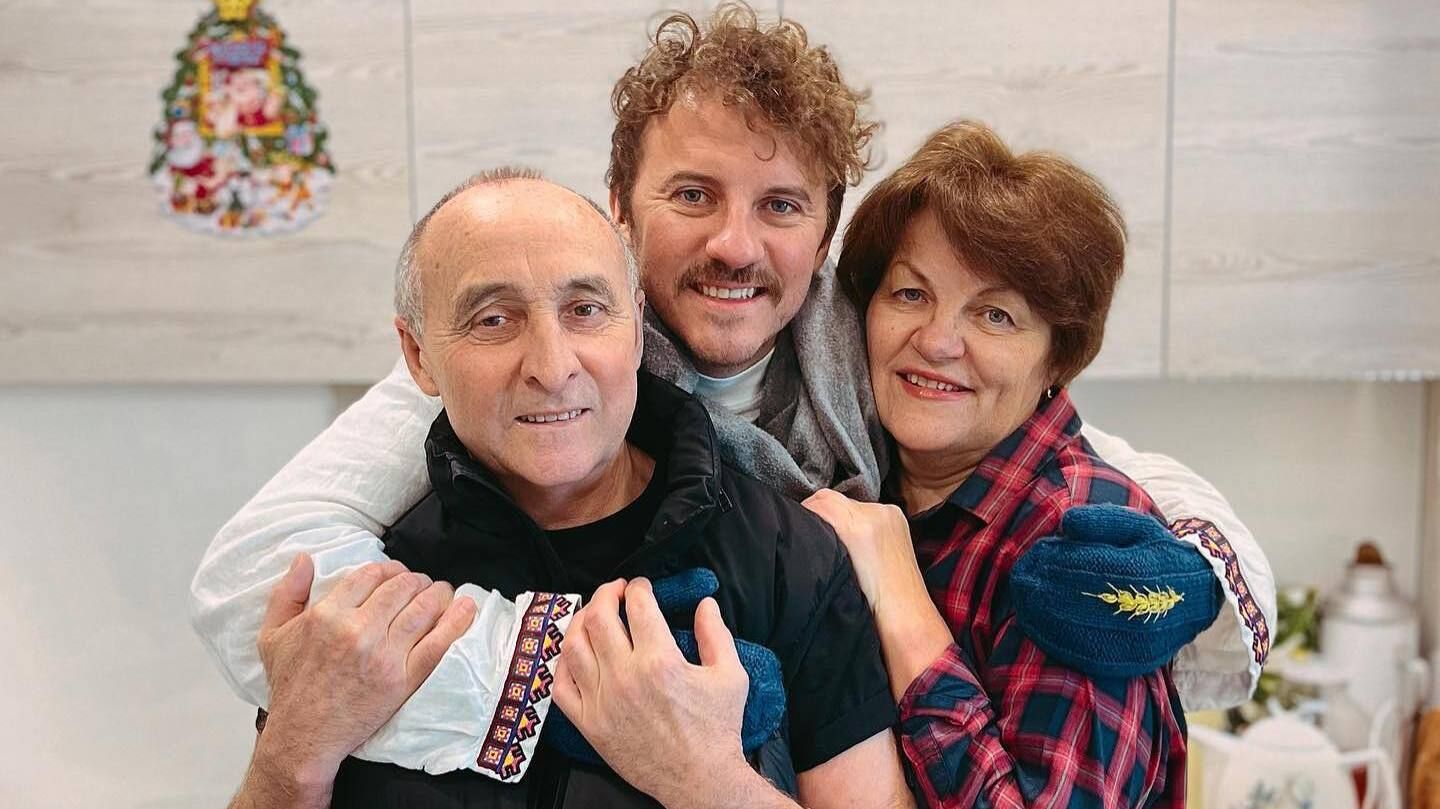 Євген Клопотенко з батьками