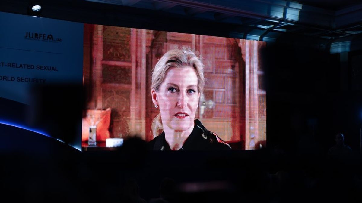 Мы должны стоять бок о бок, - герцогиня Эдинбургская высказалась о войне в Украине - Show Мы должны стоять бок о бок, - герцогиня Эдинбургская высказалась о войне в Украине - Show