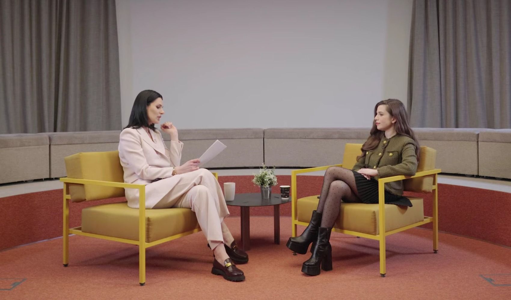 Маша Ефросинина и Кристина Соловий Маша Ефросинина и Кристина Соловий