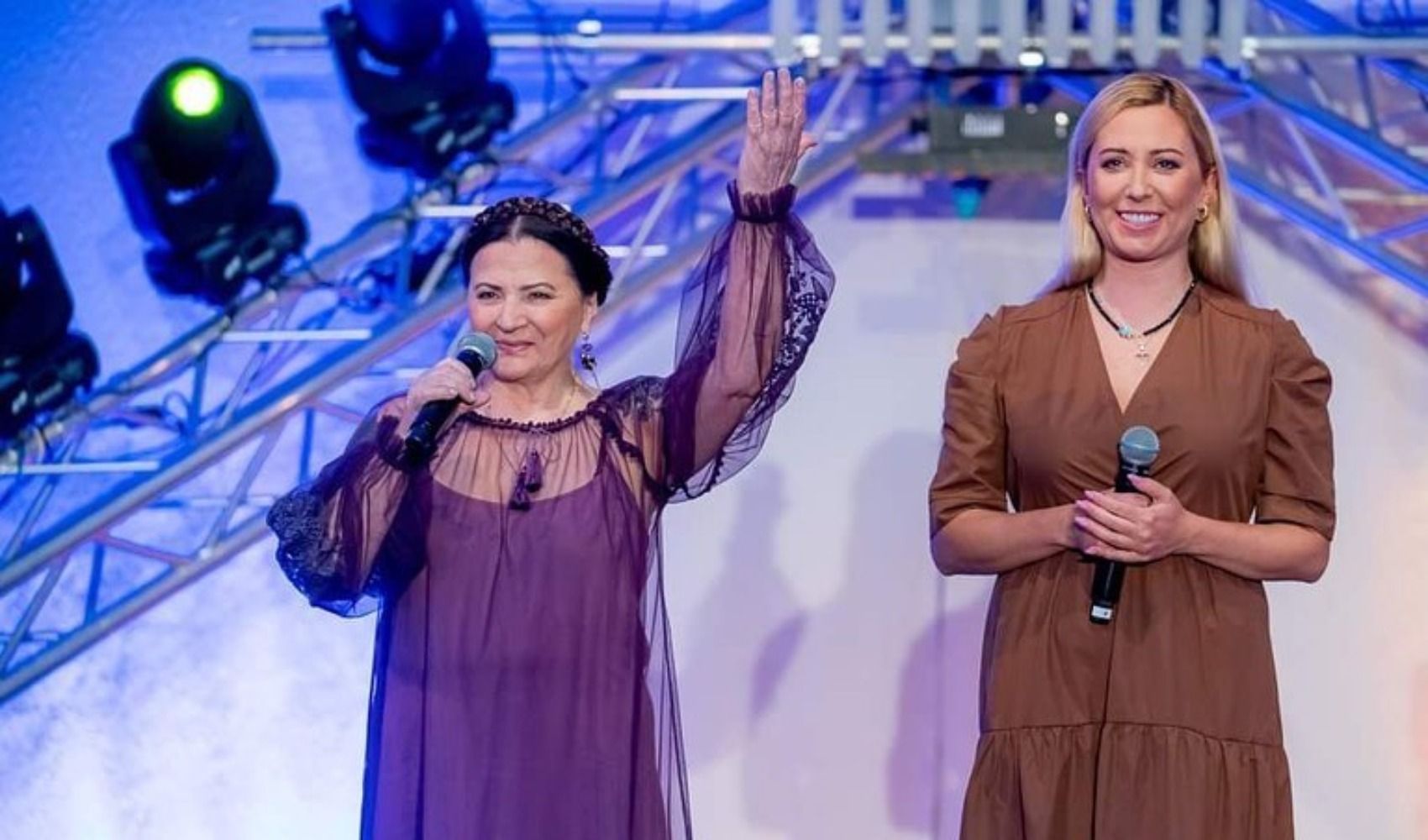 Тоня и Нина Матвиенко Тоня и Нина Матвиенко