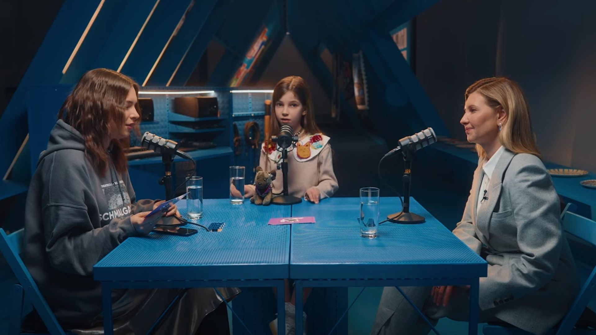 Маша Кравец, Полина Медвидь и Елена Зеленская Маша Кравец, Полина Медвидь и Елена Зеленская