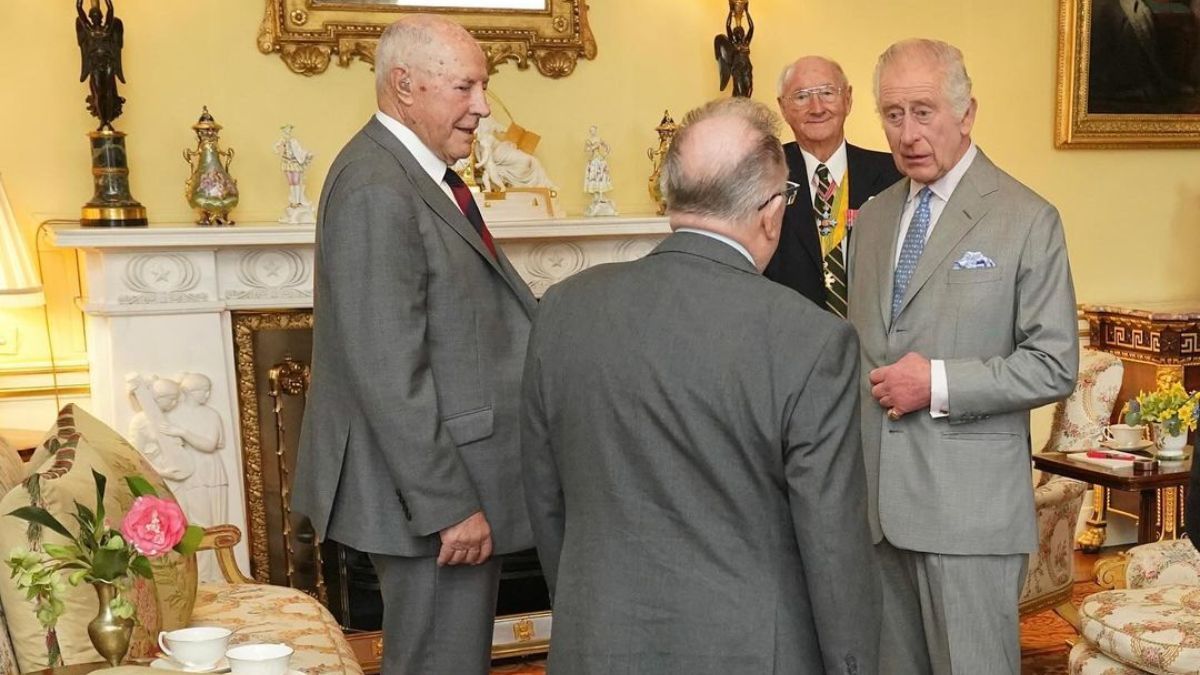 После фейковой новости о смерти: король Чарльз III показался на публике - Show После фейковой новости о смерти: король Чарльз III показался на публике - Show