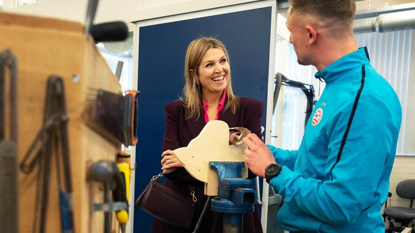 Королева Максима с украинскими бойцами Королева Максима с украинскими бойцами