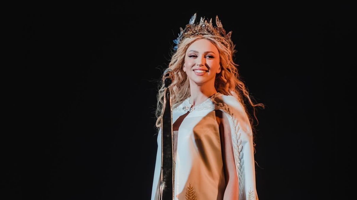 Песня "Королева" посвящена Оле Поляковой Песня "Королева" посвящена Оле Поляковой