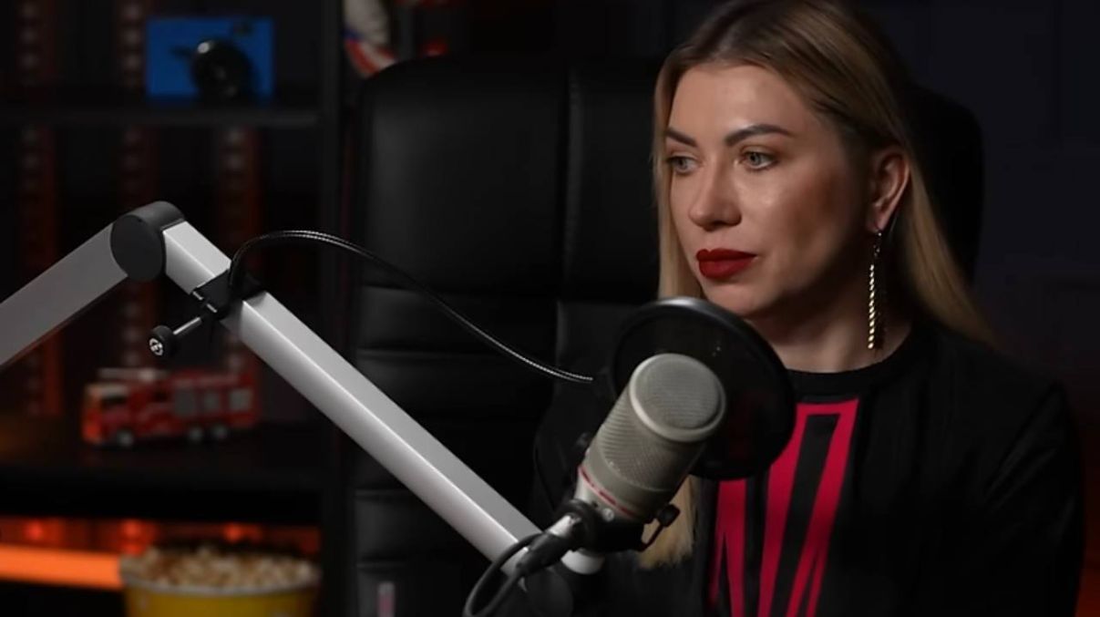 Дружина Анатолія Анатоліча висловлюється про жінок, які не повертаються до України Дружина Анатолія Анатоліча висловлюється про жінок, які не повертаються до України