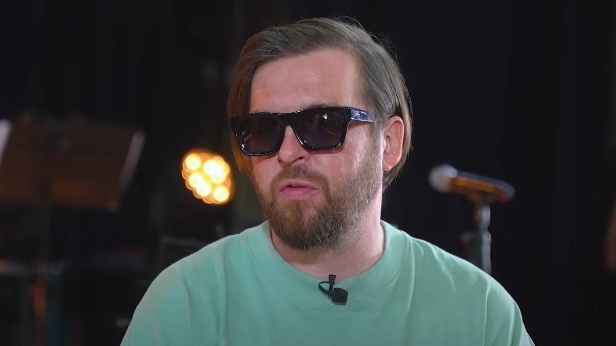 Лидер Без Обмежень прокомментировал отношения с пиарщицей - что между Сергеем и Юлианой Лидер Без Обмежень прокомментировал отношения с пиарщицей - что между Сергеем и Юлианой