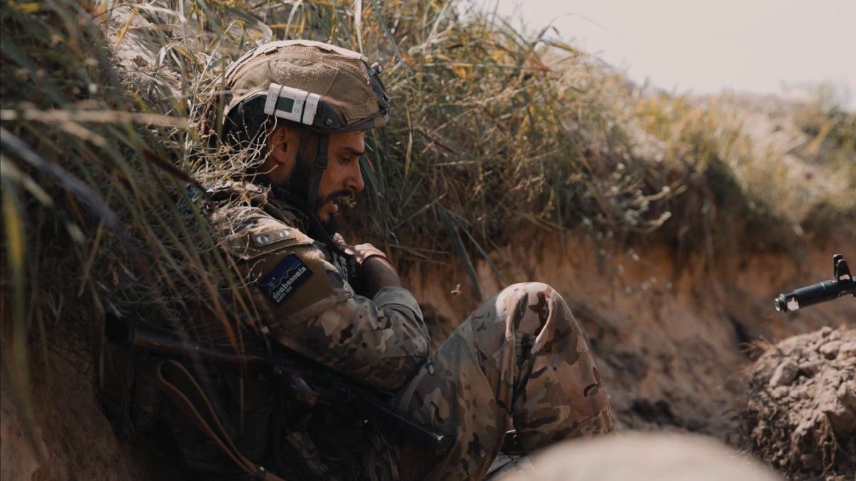 Военный полка "Азов" на поле боя Военный полка "Азов" на поле боя