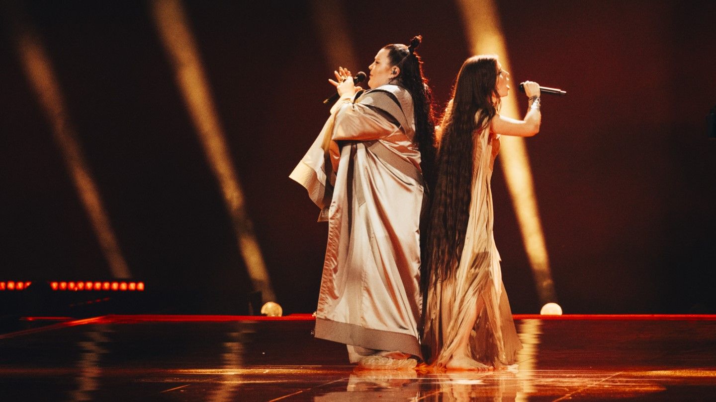 Alyona alyona та Jerry Heil Alyona alyona та Jerry Heil