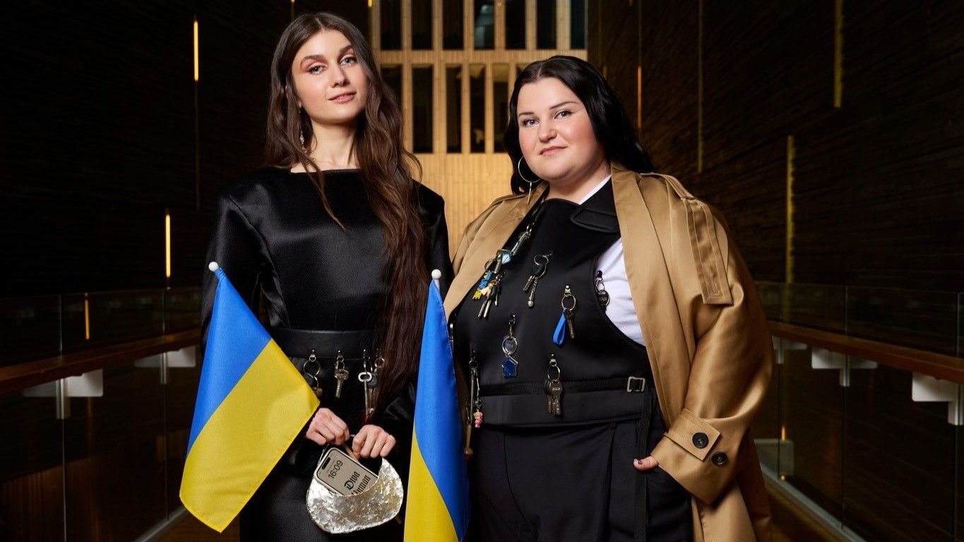 alyona alyona и Jerry Heil alyona alyona и Jerry Heil