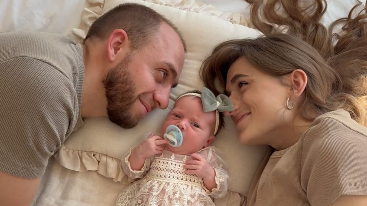 Даша Євтух з чоловіком і донькою Даша Євтух з чоловіком і донькою