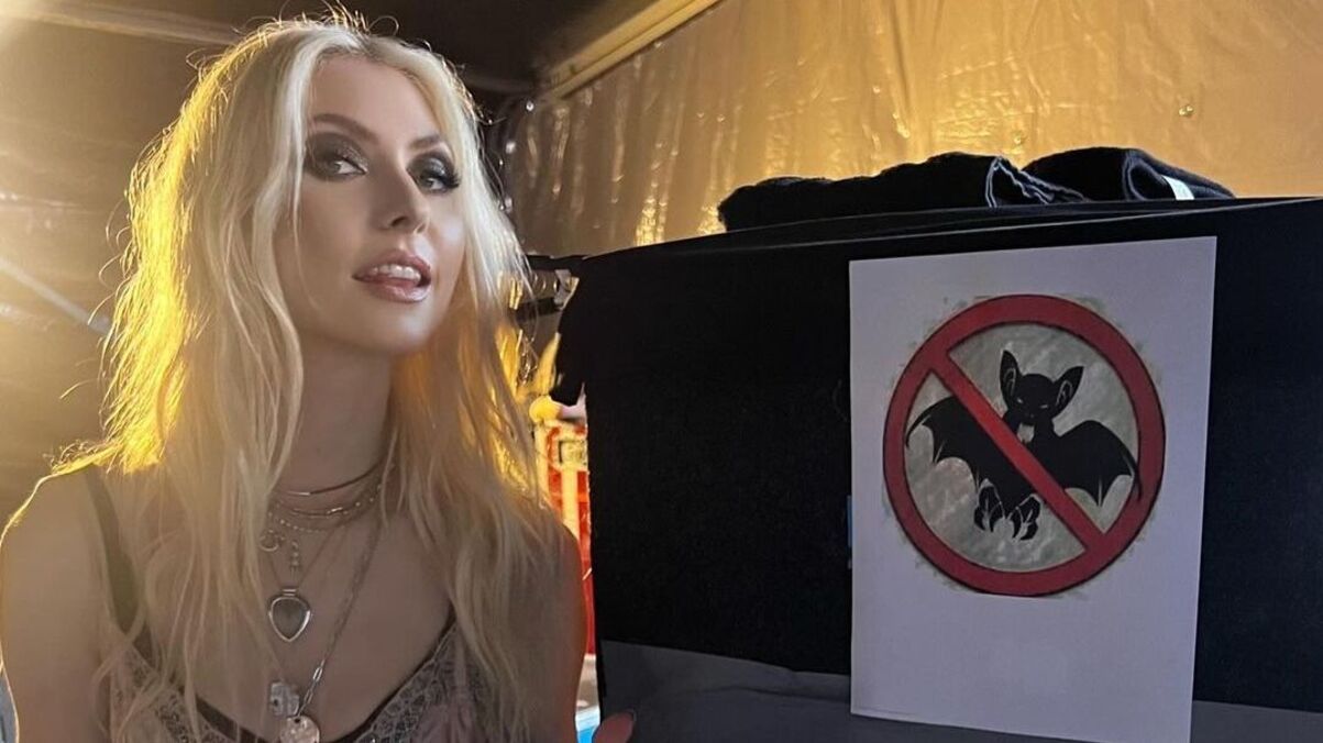 Тейлор Момсен Тейлор Момсен