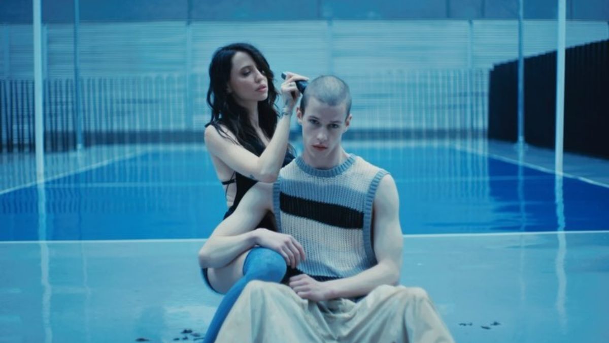 Надя Дорофеева с актером из клипа Надя Дорофеева с актером из клипа