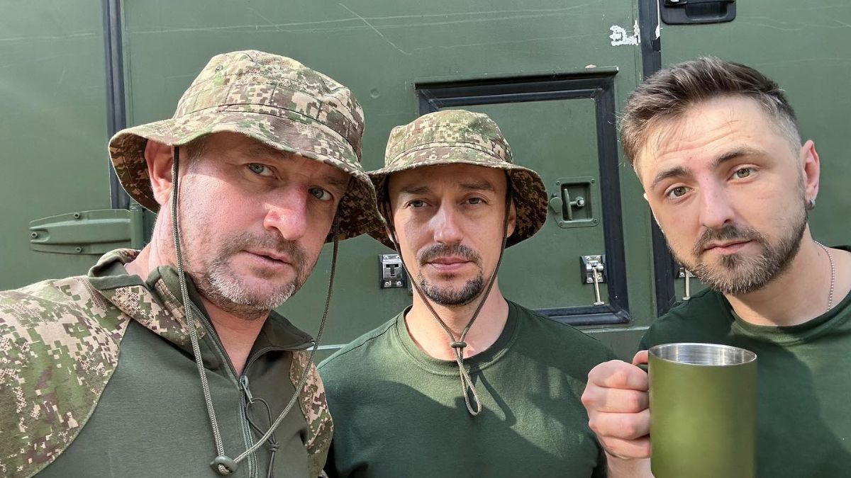 Сергей Жадан с побратимами Сергей Жадан с побратимами