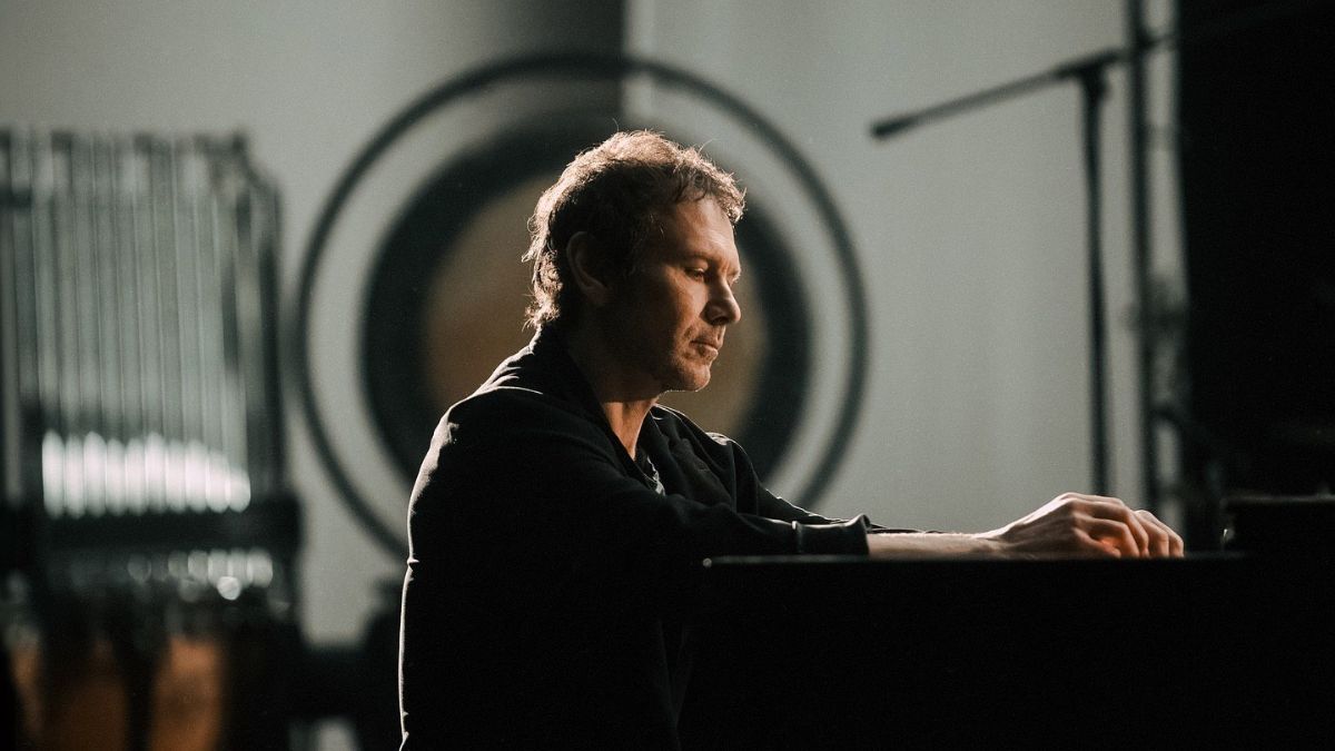 Святослав Вакарчук Святослав Вакарчук