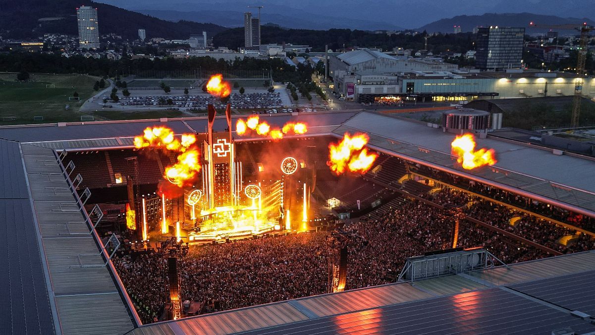 Выступление группы Rammstein Выступление группы Rammstein