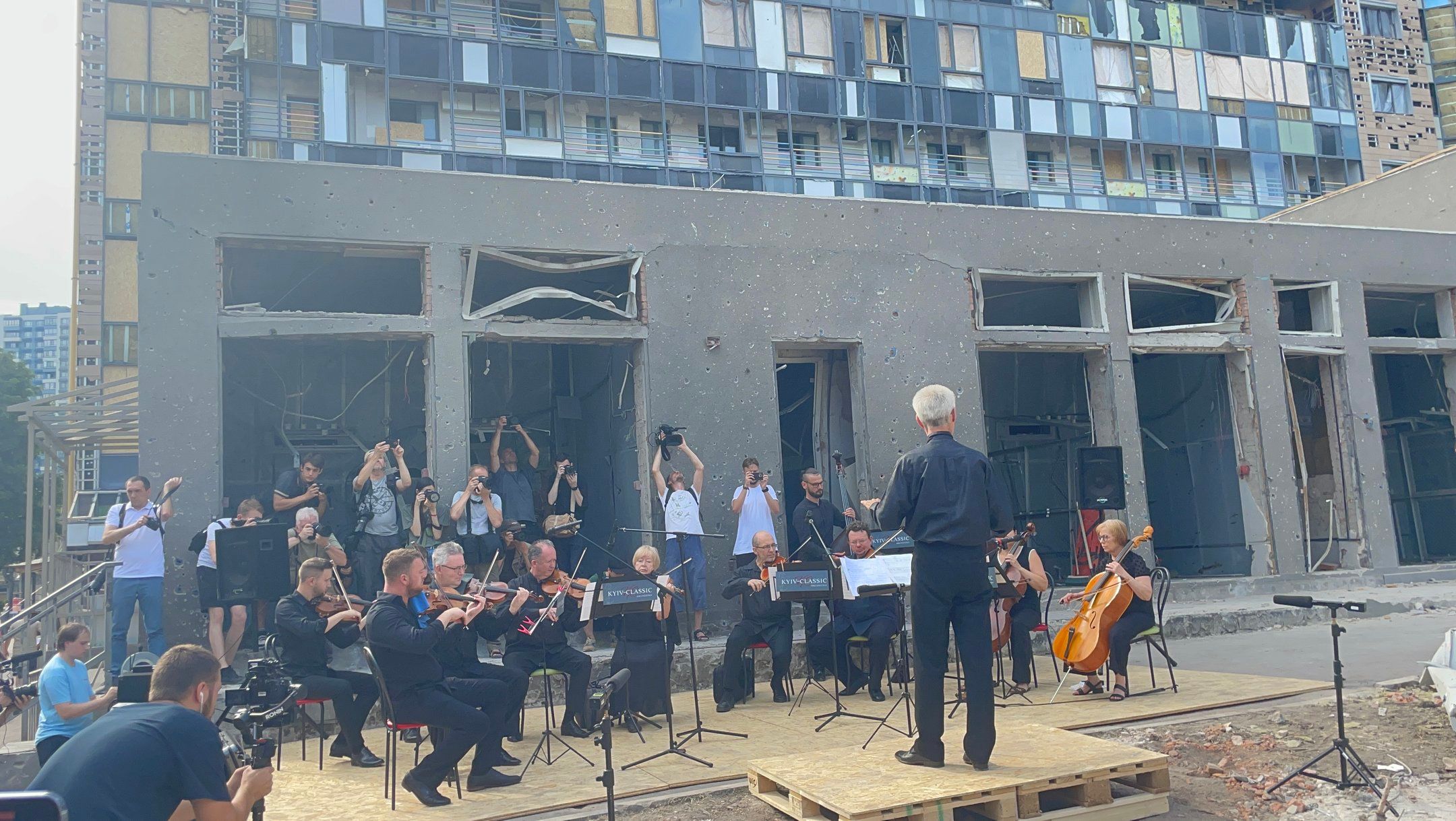 Камерный оркестр исполнил реквием Камерный оркестр исполнил реквием