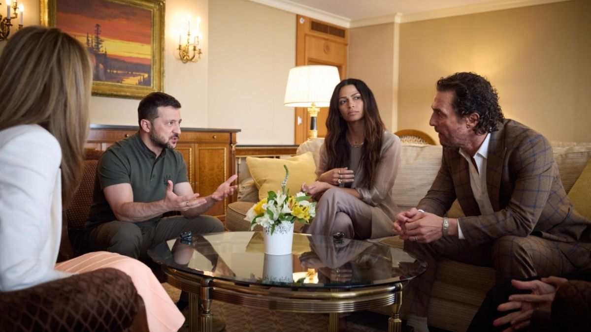 Президентське подружжя на зустрічі з Меттью Мак-Конагеєм Президентське подружжя на зустрічі з Меттью Мак-Конагеєм