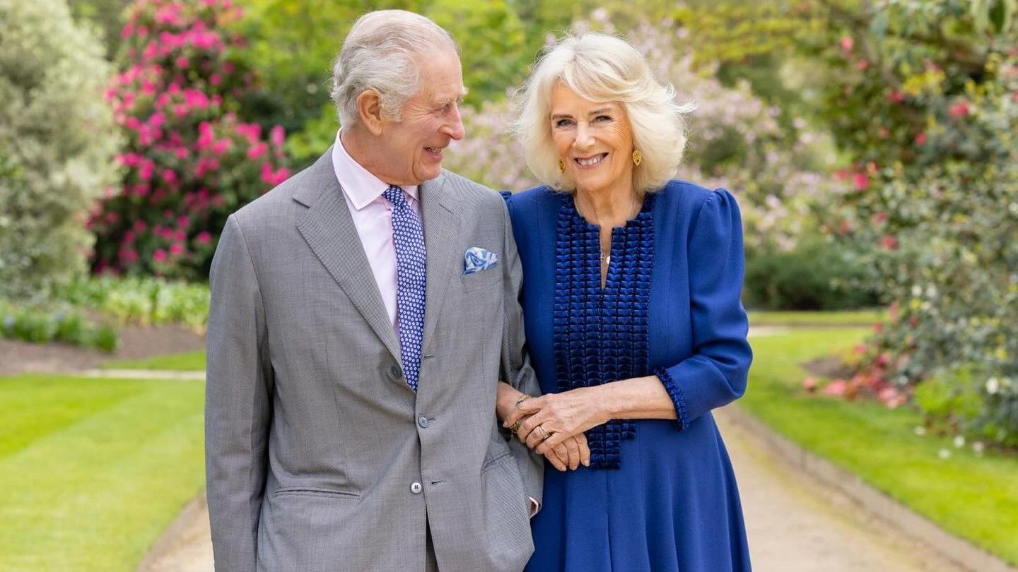 Король Чарльз ІІІ та королева Камілла Король Чарльз ІІІ та королева Камілла