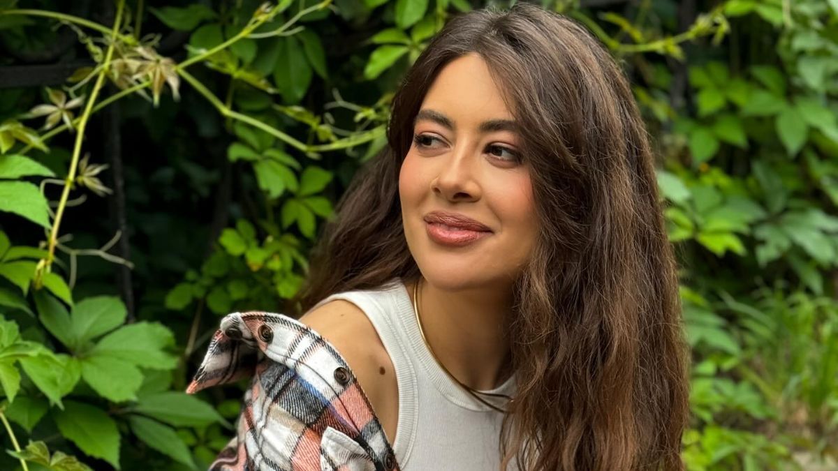 Раміна Есхакзай Раміна Есхакзай