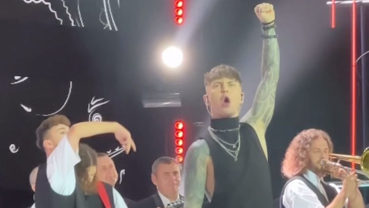 Артём Пивоваров Артём Пивоваров