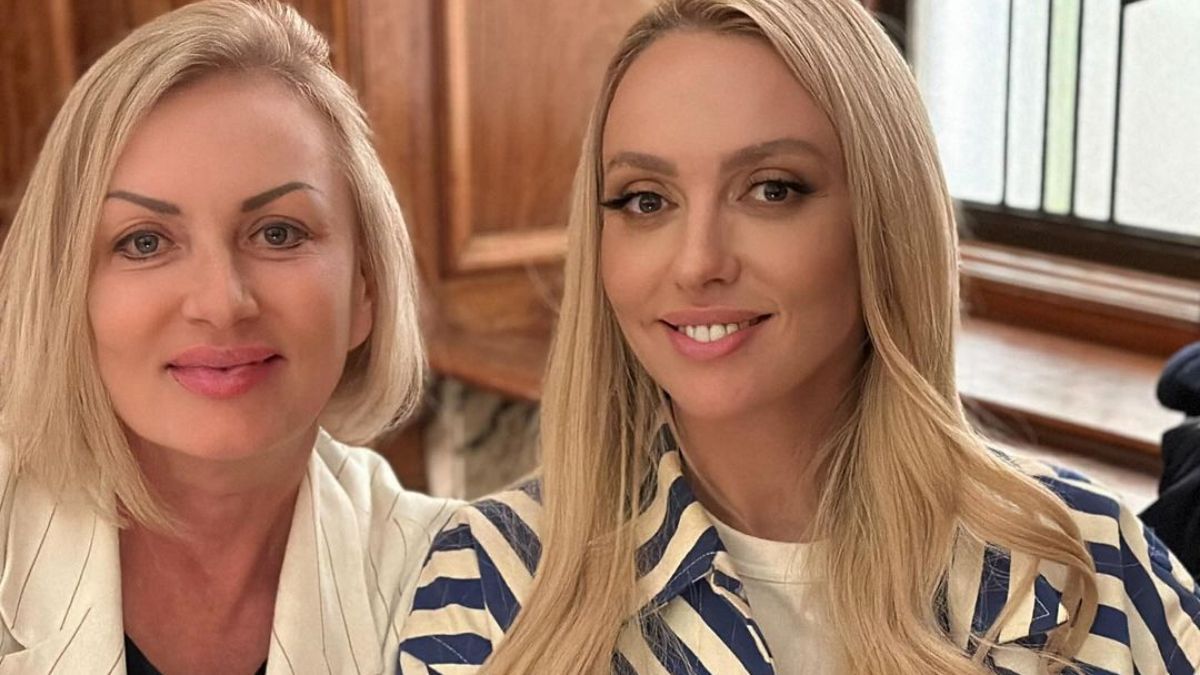 Оля Полякова з мамою Оля Полякова з мамою