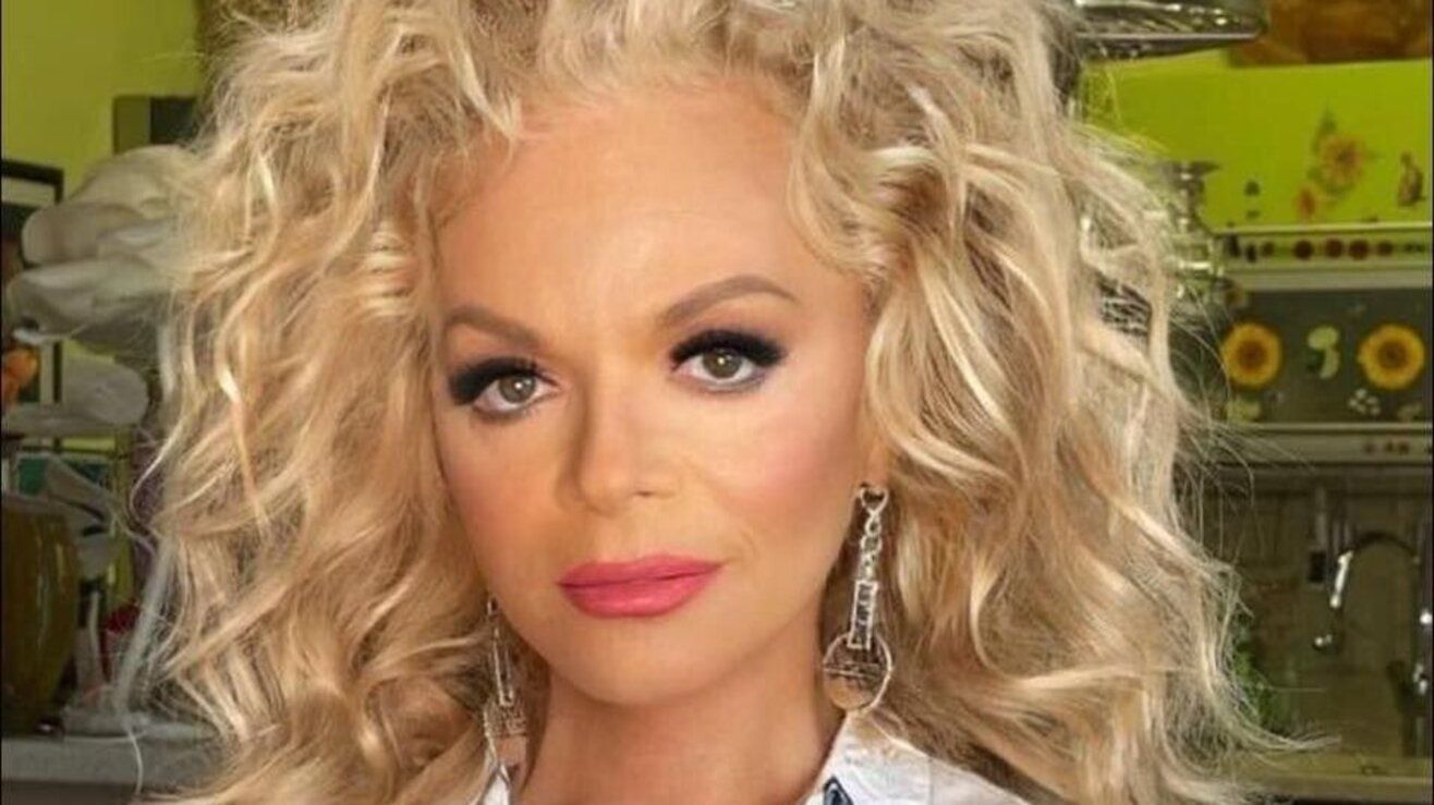 Лариса Доліна Лариса Доліна